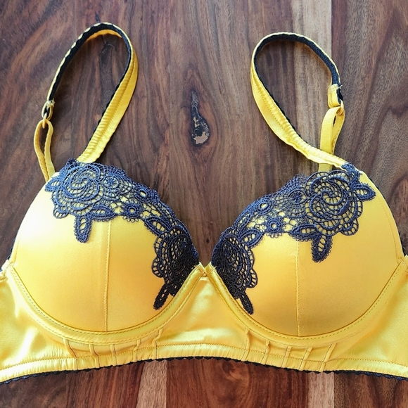 Elle Macpherson Casablanca Silk Push-up Bra - Picture 2 of 8